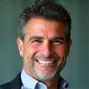 Ritratto sorridente di Luca, un membro della community